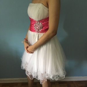 DANCING QUEEN White Party Dress